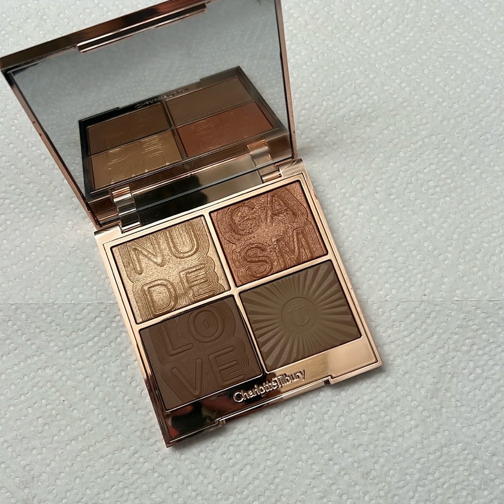 Charlotte Tilbury Nudegasm Face Palette